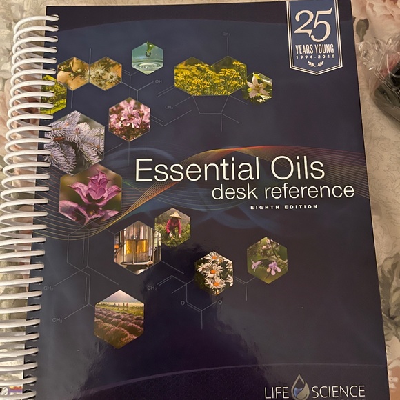 Essential Oils Desk Reference Hard Cover